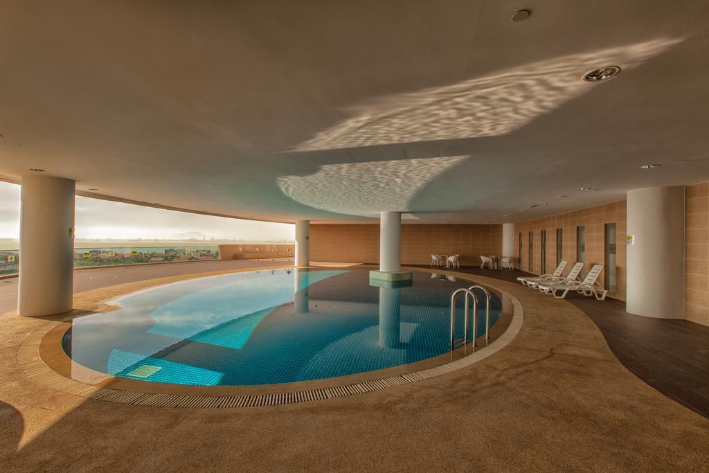 Luxfort 118 Service Suites Tanjung Tokong Esterno foto